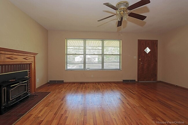 Photo - House Close To Campus- Available in June 2025