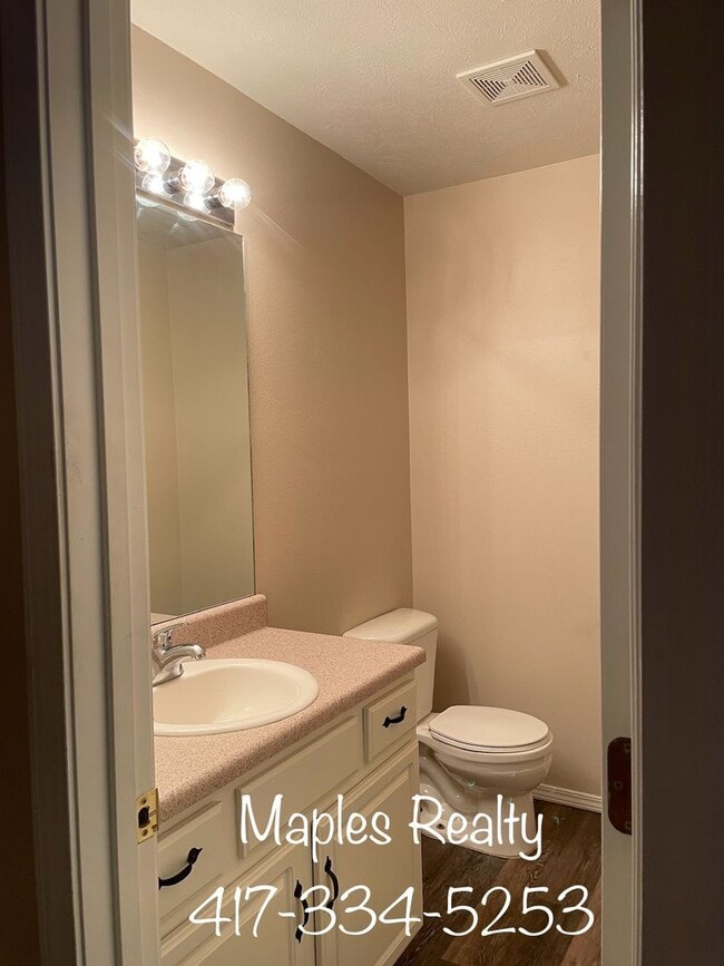 Photo - 3 Bedroom, 2 1/2 Bathroom Patio Home in Wo...