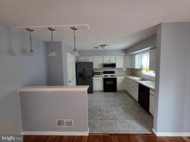 Photo - 945 Timber Ln