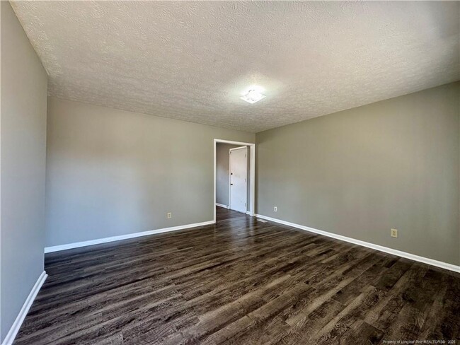 Photo - 1222 Kienast Dr