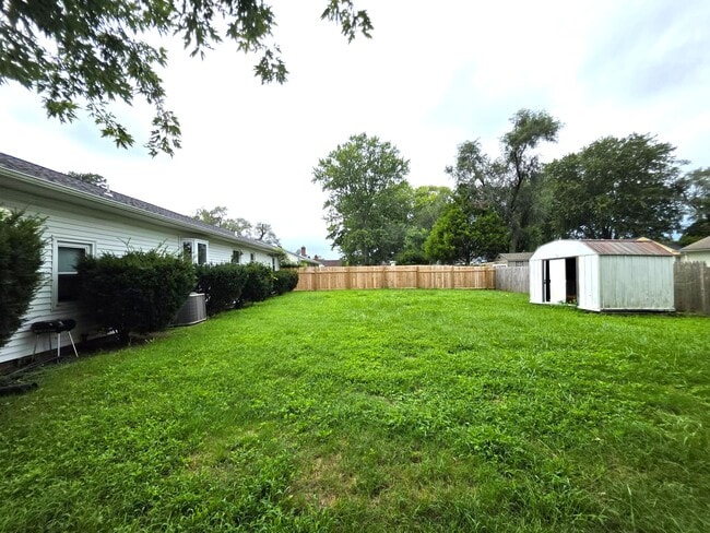 1209 Belmont Ave