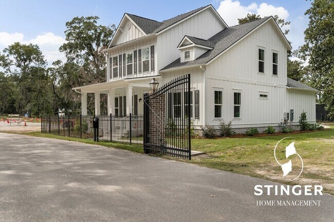 Photo - 4 Bedroom / 3.5 Bath For Rent In Wrights P...