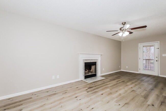 Photo - 124 Hocutt Dr