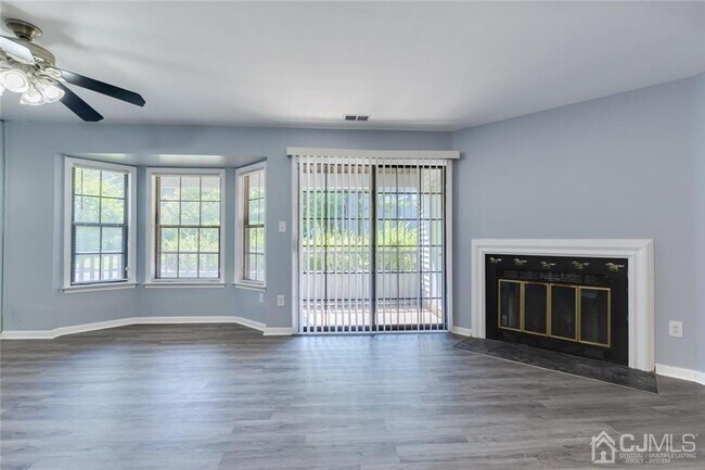 Photo - 1204 Woodhaven Dr