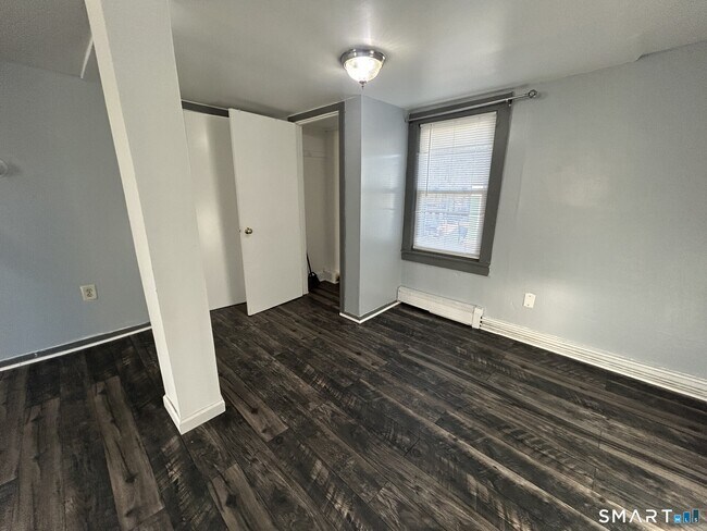 Photo - 288 Litchfield St Unit 2