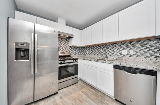 Photo - 109 N Eastwood St