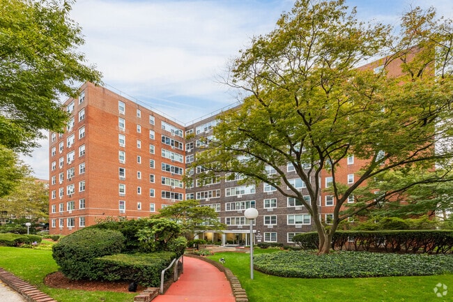 Photo - The Highlander Hall