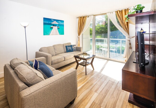 Photo - 19370 Collins Ave Unit 1