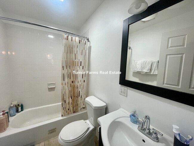 Photo - 243 Northampton St