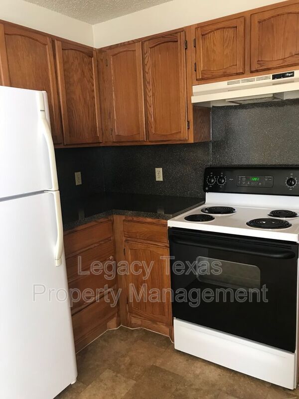 Photo - 1401 Courtney Pl