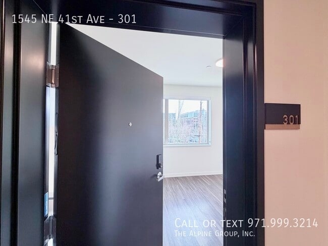 Photo - 1545 NE 41st Ave Unit 301