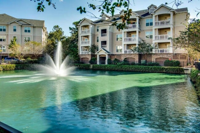 Building Photo - Luxury  1Br 1Ba Condo in Arboretum