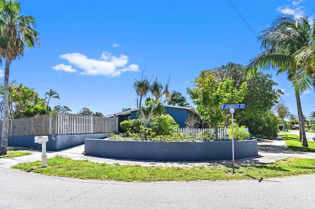 Photo - 1032 W Jennings St