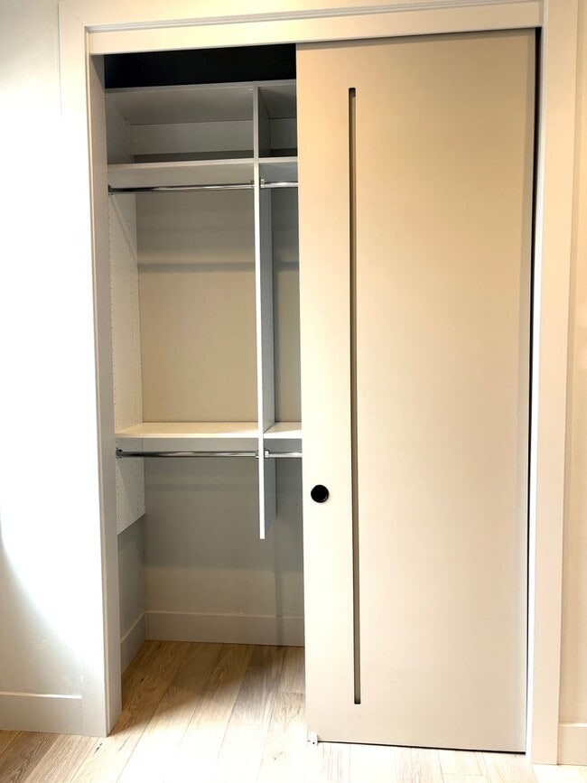 Photo - MOVE IN SPECIAL! One bedroom apartment on Bend's SW side. End Unit