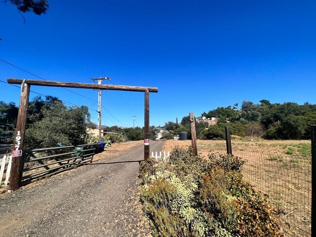 Photo - Stunning 3BR/3BA + Loft Home | 1,920 SqFt ...