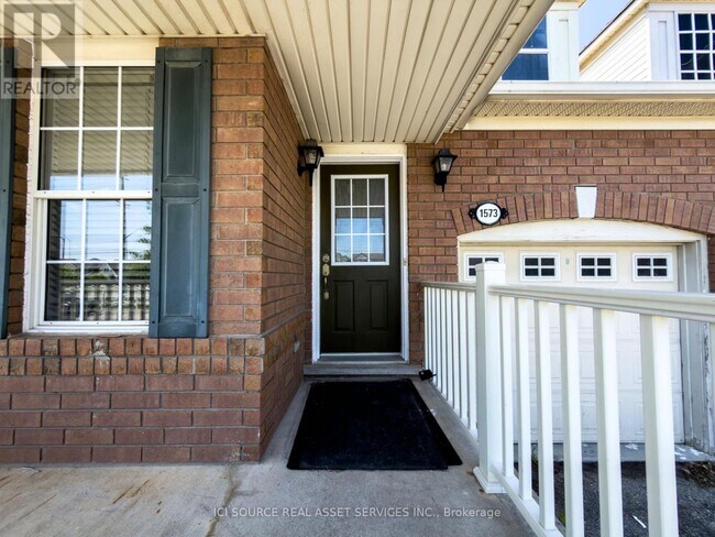 Photo - 1573 Evans Terrace