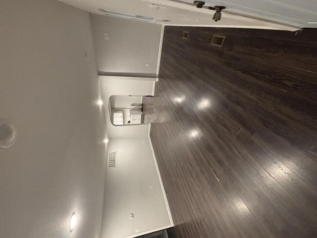 Photo - 138 E Hannum St