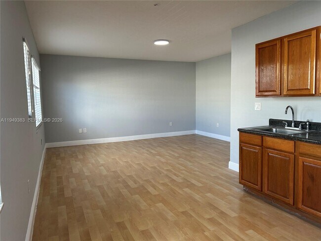 Photo - 1360 Collins Ave Unit 202