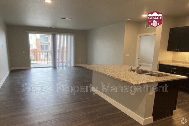 Building Photo - 981 S Sable Blvd Unit 204 Rental