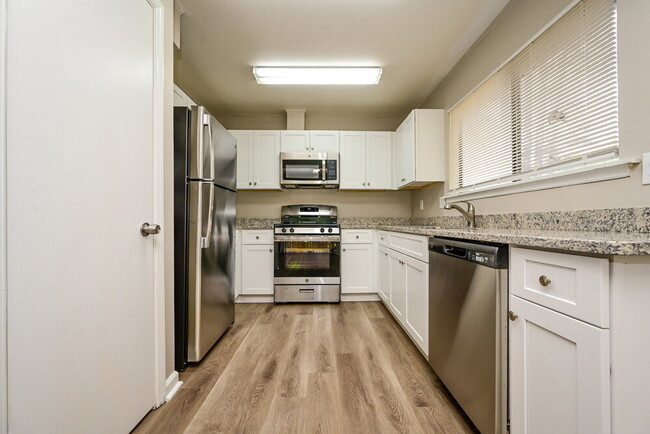 4251 Dogwood Farms Dr