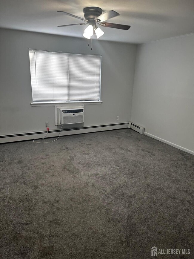 Photo - 419 Cricket Ln