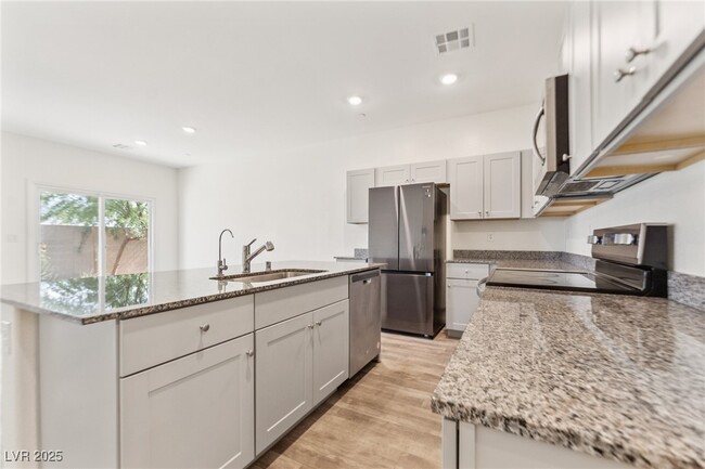 Building Photo - 4242 Lunar Cyn Ave Rental