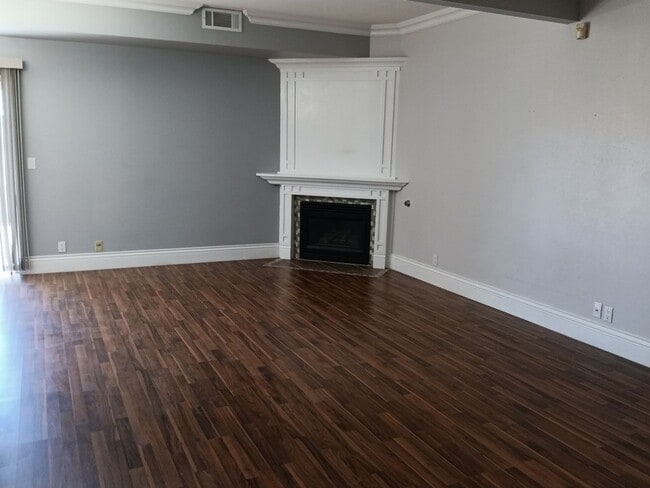 Photo - 3 Bedroom, 2.5 Bathroom Home! Schedule a Showing!