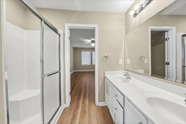 4704 Courtside Pl Unit A