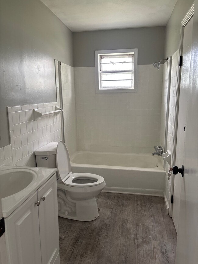 Photo - 137 Baker Ave