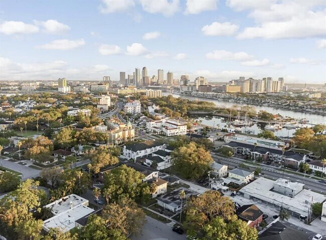 Photo - 121 Danube Ave
