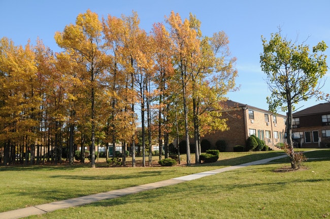 North Brunswick Manor