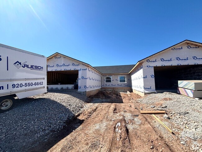 Building Photo - 1738-1740 Eldorado Dr Rental