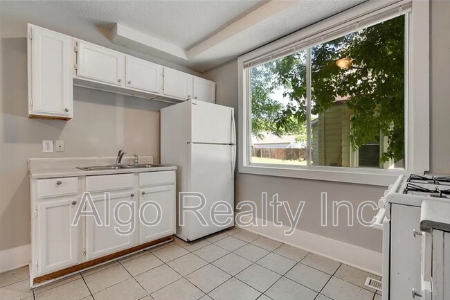 Photo - 2943 N Morgan Ave