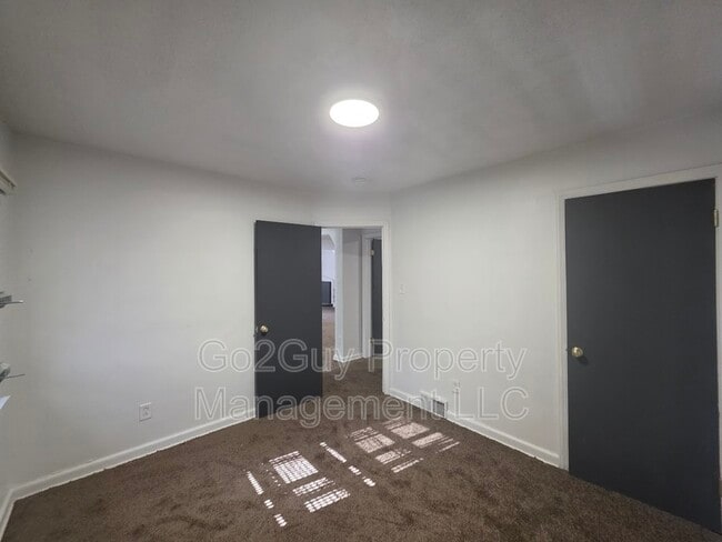 Photo - 5234 Berkshire St