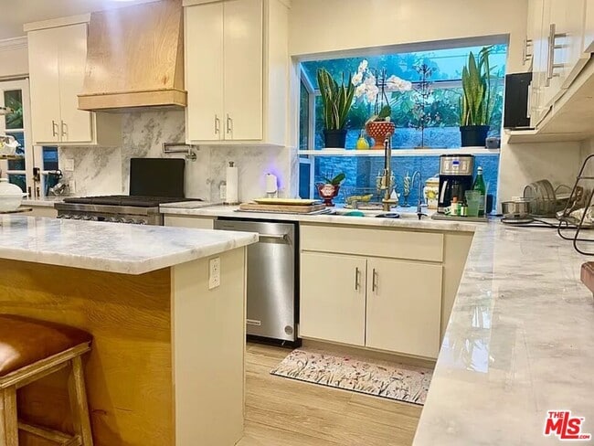 Photo - 11323 Mississippi Ave