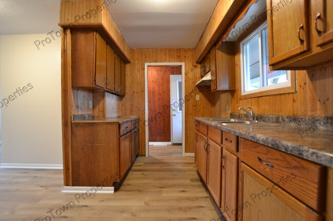 Photo - 16 S Hammes Ave