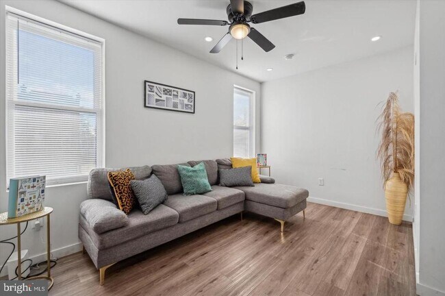 Photo - 1519 W Lehigh Ave Unit 1