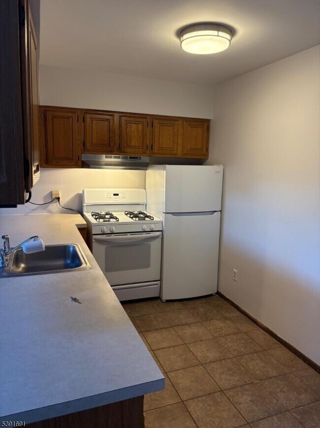 Photo - 2 Falkenstein Dr Unit 6