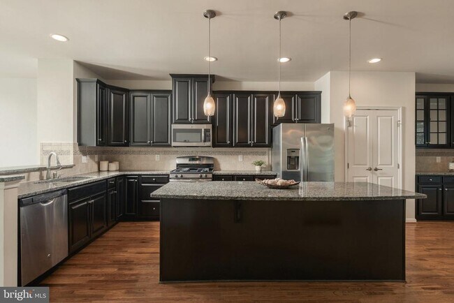 7739 Milton Cir