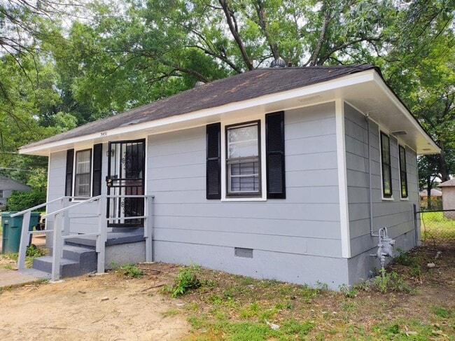 Photo - 3451 Sharpe Ave