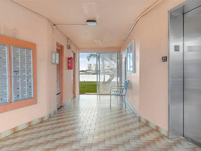 Photo - 19001 NE 14th Ave