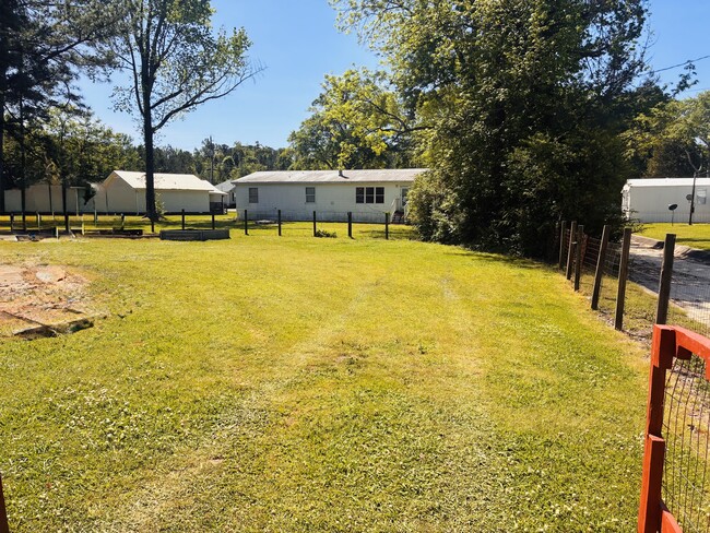 Photo - 424 E Air Depot Rd