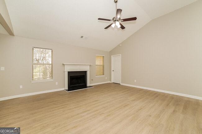 Photo - 320 Buffington Dr