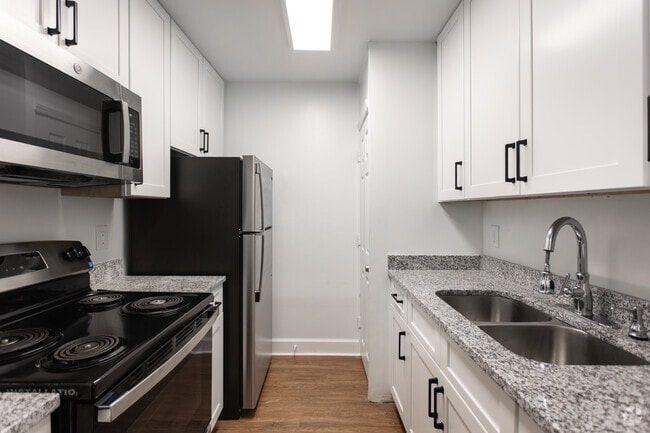 1 habitación, 1 baño - 660 pies cuadrados - Cocina - Country Oaks