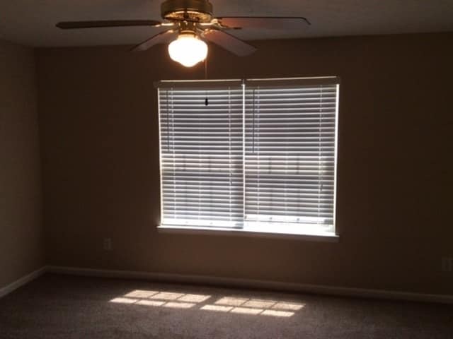 Photo - 409 Kirkland Dr