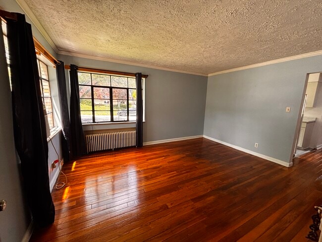 Photo - 360 Ross Ave Unit 360 Ross Ave APT B