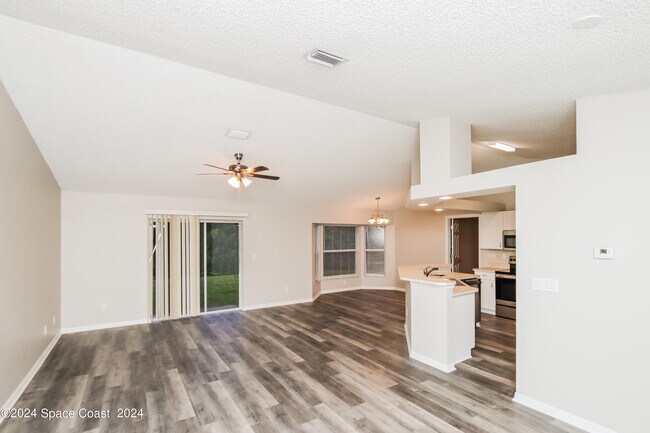 Photo - 9175 102nd Ave