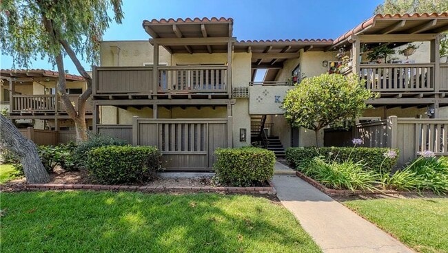 Photo - 1345 Cabrillo Park Dr Unit 6