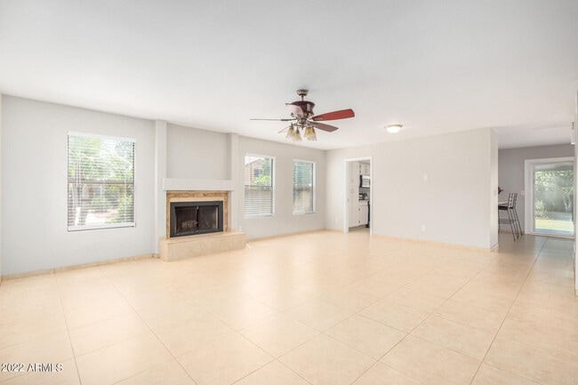 Photo - 3919 E Marconi Ave
