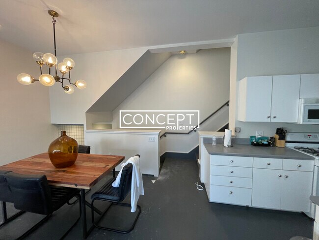 Photo - 160 E Berkeley St Unit 516